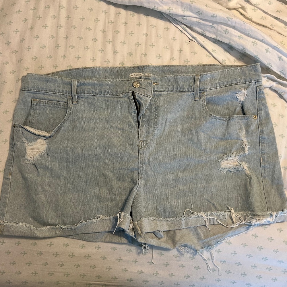 Old Navy Boyfriend Distressed Jean Shorts